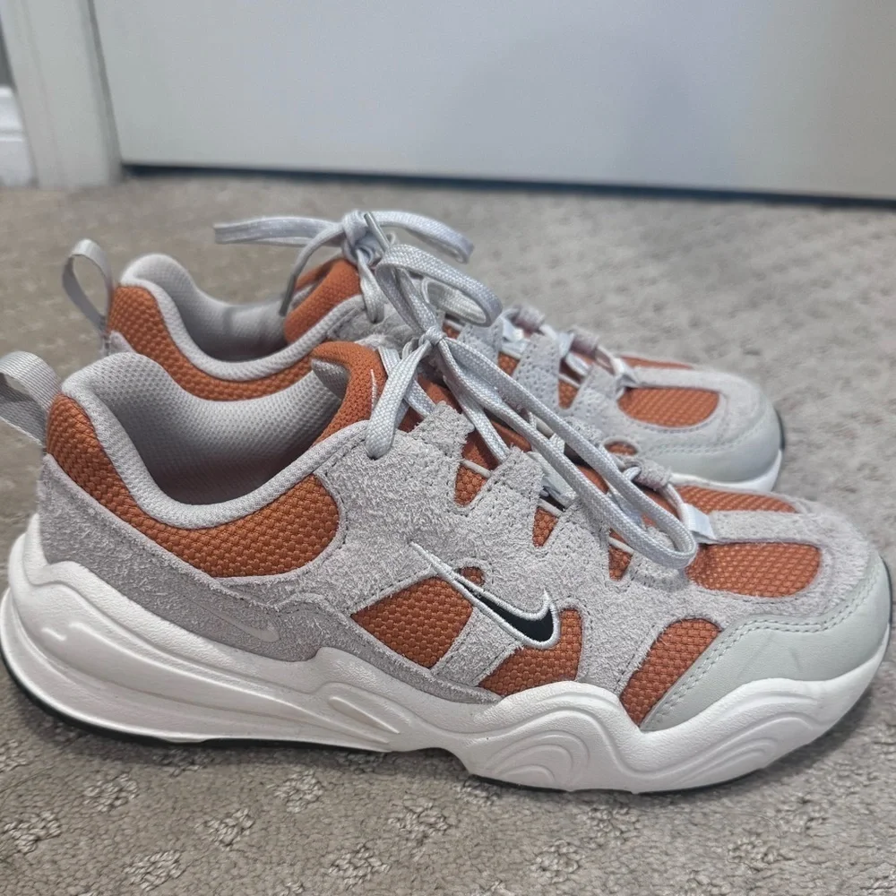 Nike Tech Hera sneakers size 7.5